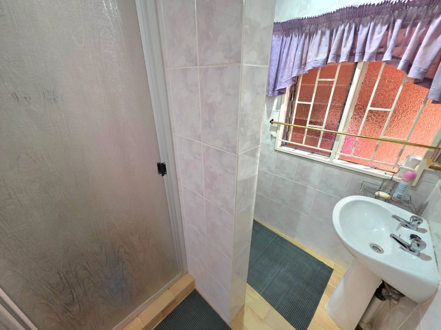 5 Bedroom Property for Sale in La Provance Free State